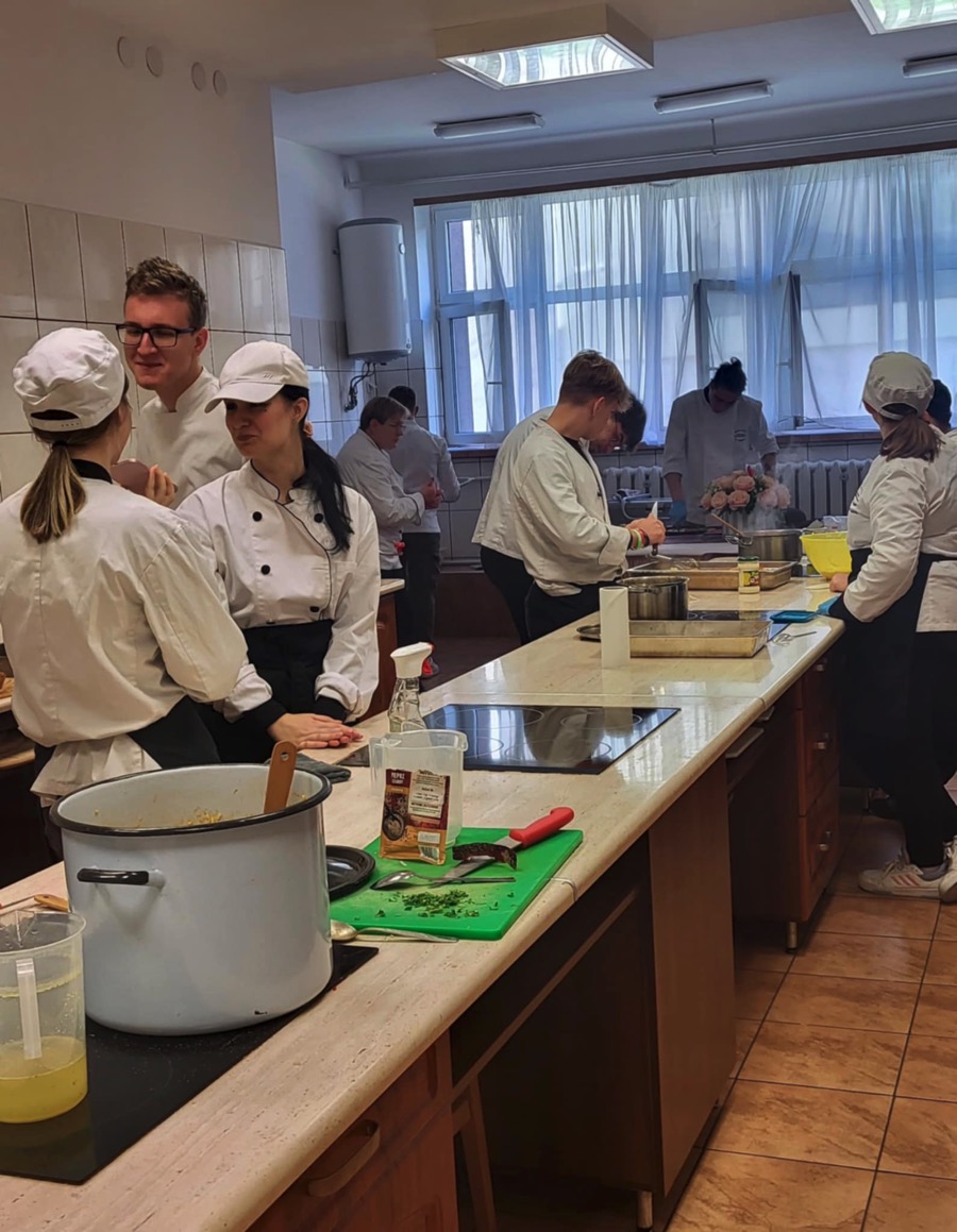 cdb9d111-b0c4-4e50-bc89-1316d8c63bef