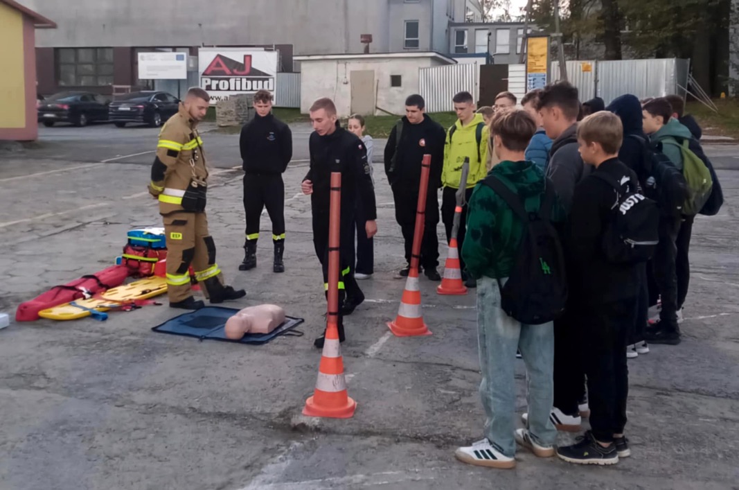 b3409154-e70f-4aca-8b69-22c4647e5330