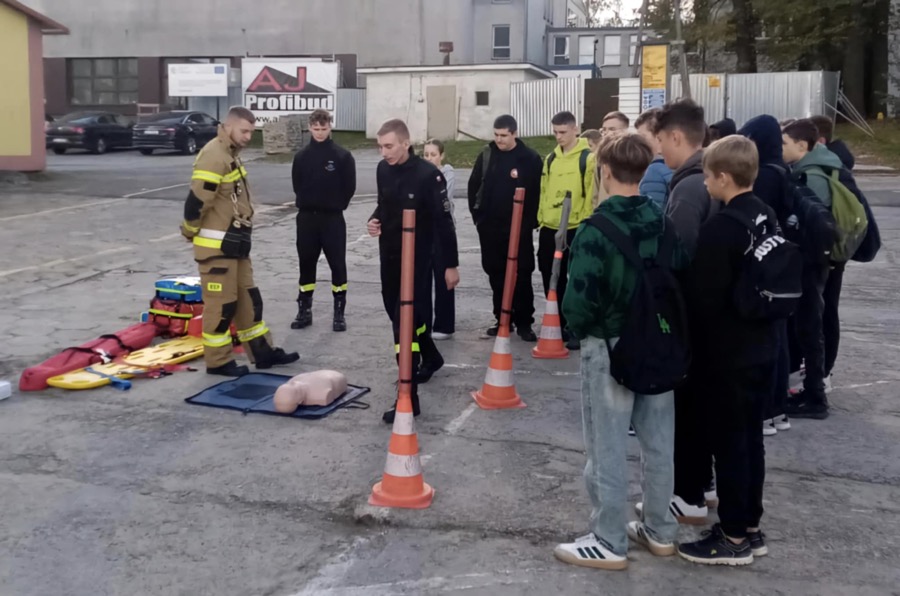 b3409154-e70f-4aca-8b69-22c4647e5330